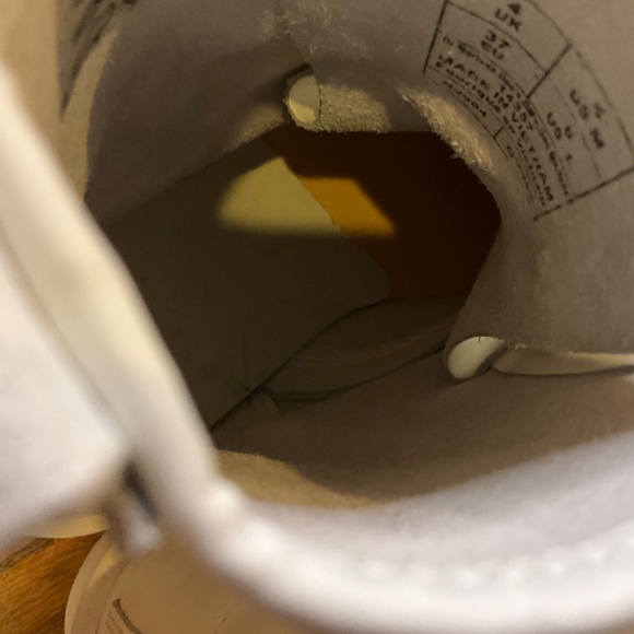 Dr. Martens white boots size 6 - Picture 5 of 12